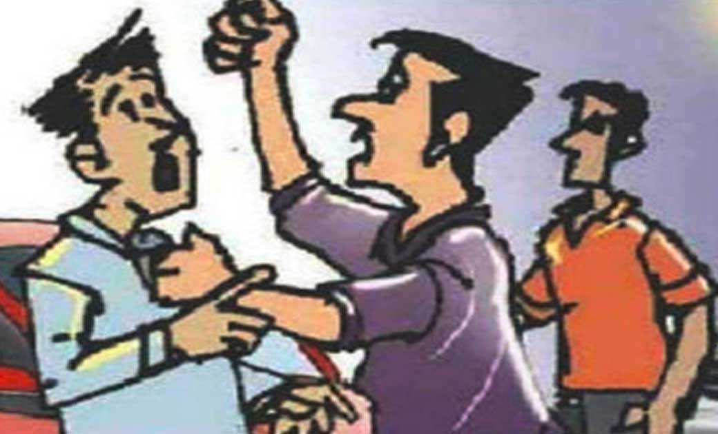 शराब के नशे में गली गलौच, मारपीट कर जान से मारने की दी धमकी.