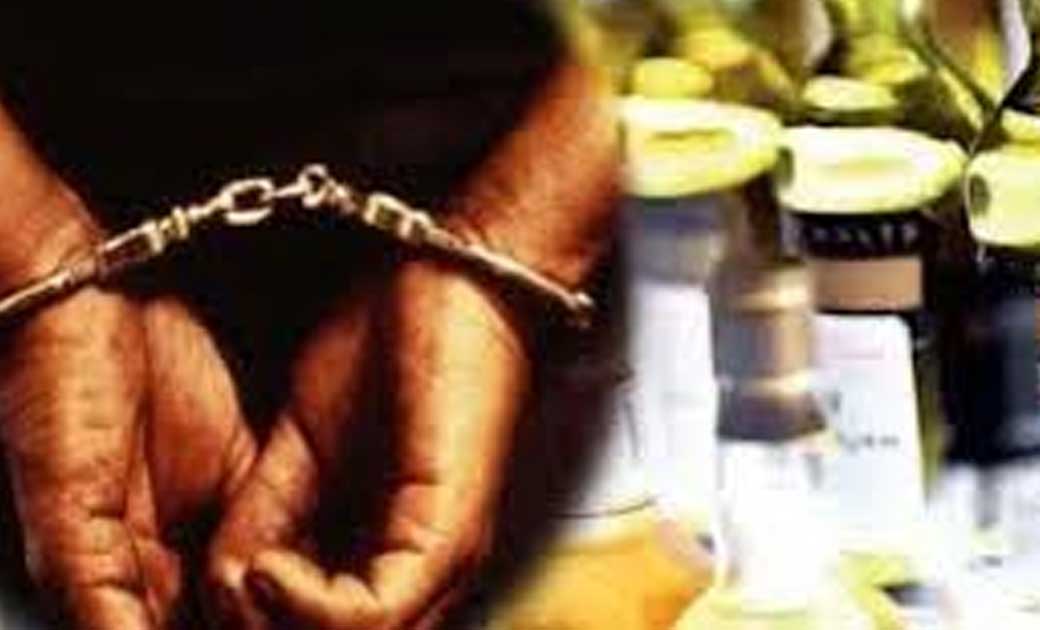 17 लीटर महुआ शराब जप्त. - CG Sandesh