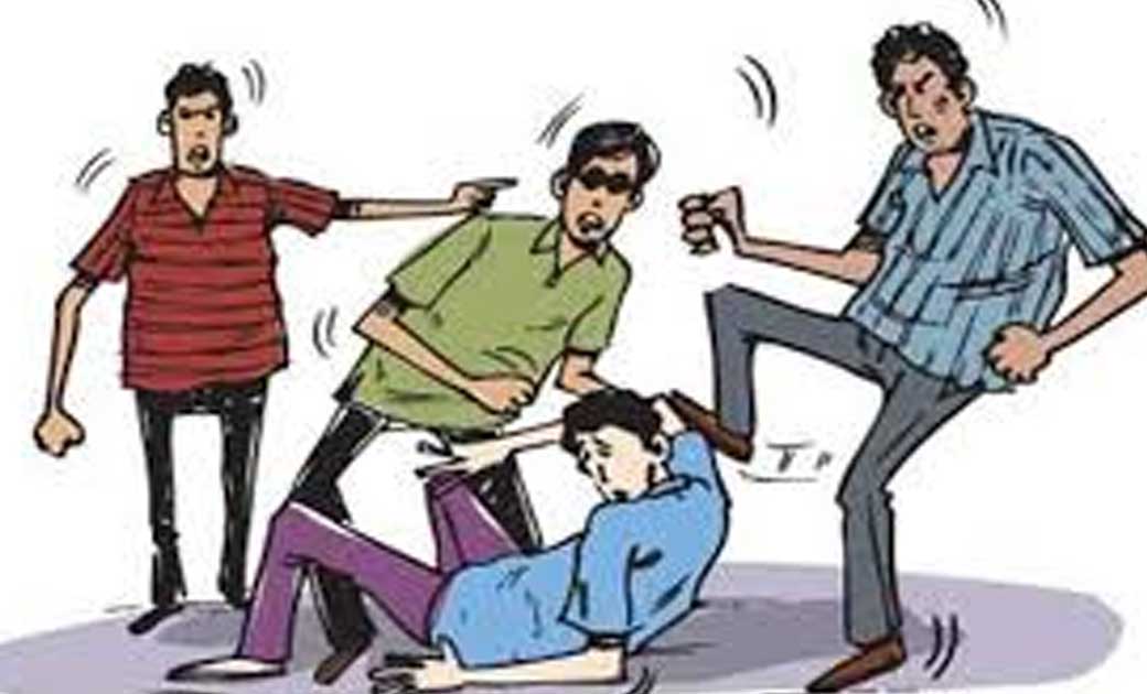 मछली मारने वाला कुमना को तु तोड दिया है कहकर मारपीट गाली गलौ... - CG Sandesh
