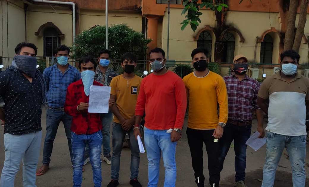 शराब भट्ठी से निकाले गए 16 कर्मचारी करेंगे अनिश्चित कालीन भू... - CG Sandesh