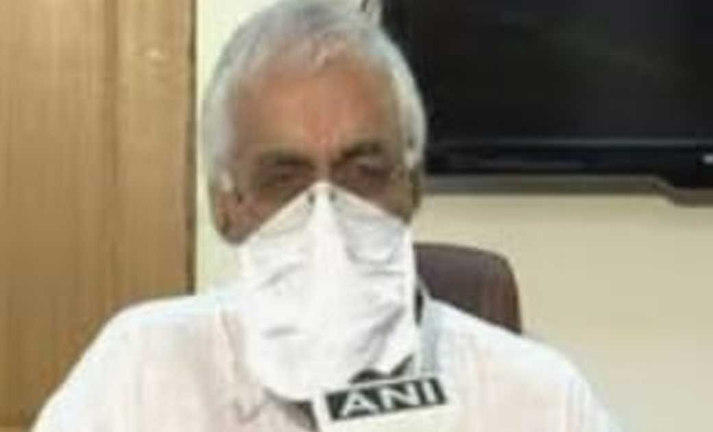 प्रदेश भर में 12 अक्टूबर तक घर-घर पहुंच रही स्वास्थ्य विभाग की टीम.. सर्दी, बुखार, सांस लेने में तकलीफ, थकान हो तो जरूर बताएं , तत्काल की जाएगी इलाज़:-- स्वास्थ्य मंत्री सिंहदेव