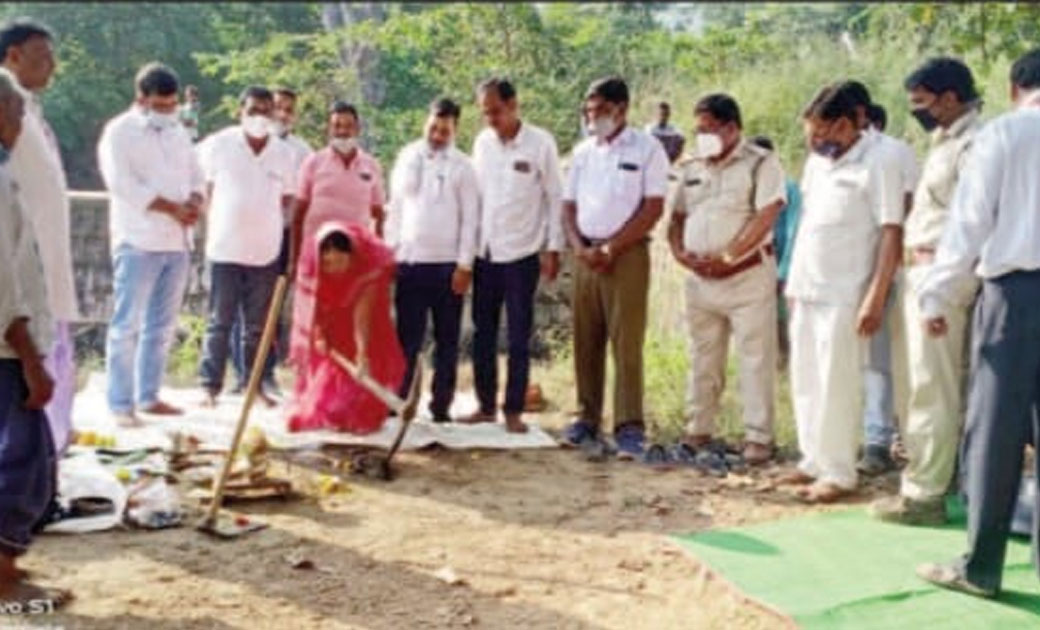 सारंगढ़ विधायक उत्तरी जांगडे ने डोंगिपानी में किया पुलिया निर्माण का भूमिपूजन..विधायक के प्रयास से वनांचल क्षेत्रों में लगातार विकास कार्य जारी..