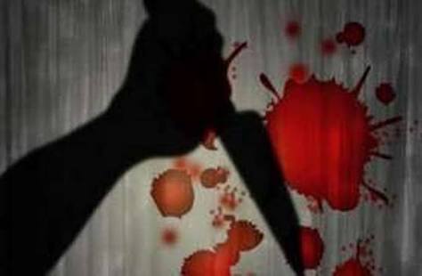 युवक को कार सवार अज्ञात व्यक्तियों ने चाकू मारकर घायल कर दिया....युवक पैदल घर से टहलने निकला था....अज्ञात आरोपियों के खिलाफ चक्रधर नगर थाने रिपोर्ट दर्ज...