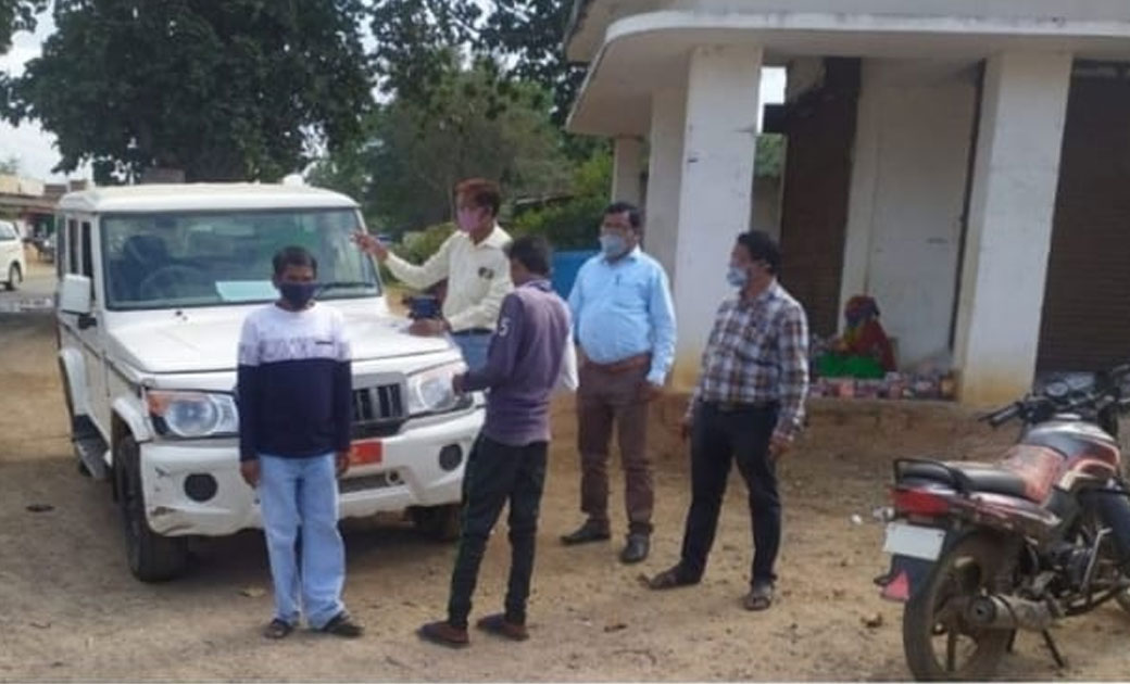 बिना मास्क के घूमने वालों पर लगाया गया जुर्माना - CG Sandesh
