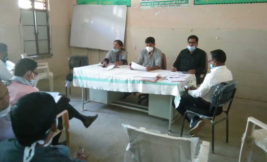 सामुदायिक स्वास्थ्य केंद्र सरायपाली में पुरुष नसबंदी पखवाड़ा... - CG Sandesh
