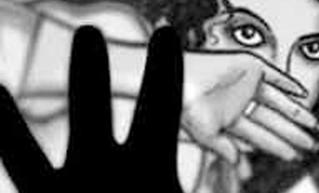 शादी का झांसा देकर किया नाबालिक से दुष्कर्म....17 साल की नाबालिग हुवी गर्भवती तो छोड़ कर भागा आरोपी...लैलूंगा पुलिस ने किया एफआईआर दर्ज....