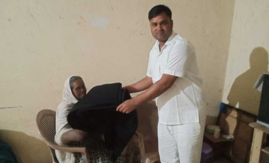 ग्राम नवाडीह बुन्देली तिराहा के पास मोटर सायकल से हाथ भट्ठी ... - CG Sandesh