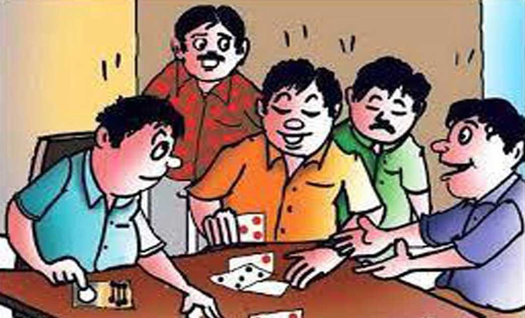 ग्राम बरपेलाडीह में 5 जुआरी पकडाए.