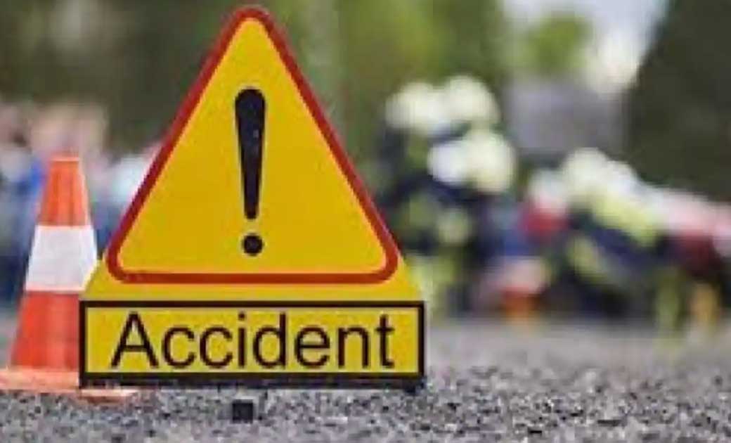 कार ने मोटर साइकल को मारी ठोकर, मामला दर्ज.