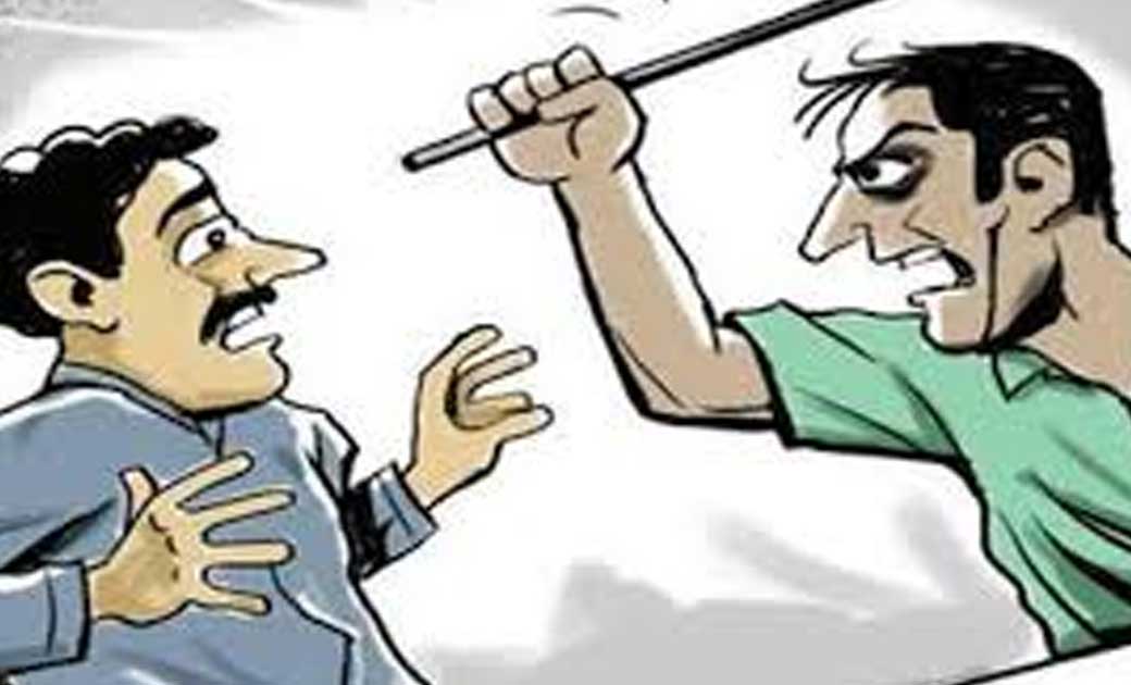 गाली गलौज करने से मना करने पर लकड़ी के डंडे से मारपीट. 