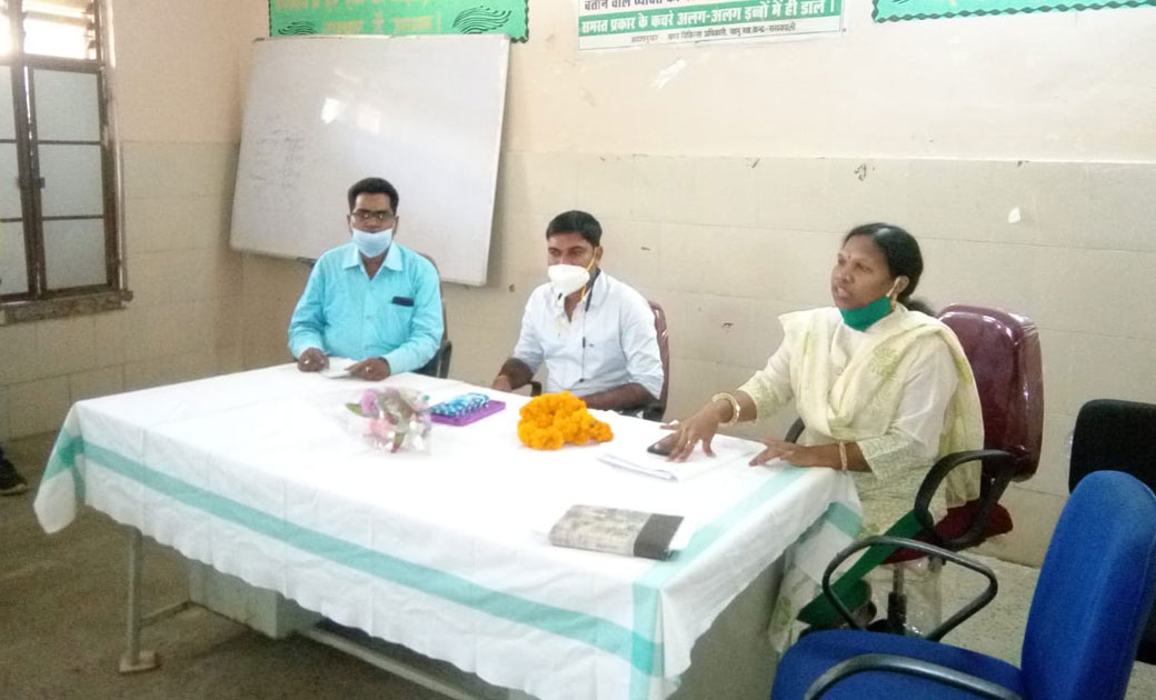 सामुदायिक स्वास्थ्य केंद्र सरायपाली मे  नए बीएमओ डॉ नारायण स... - CG Sandesh
