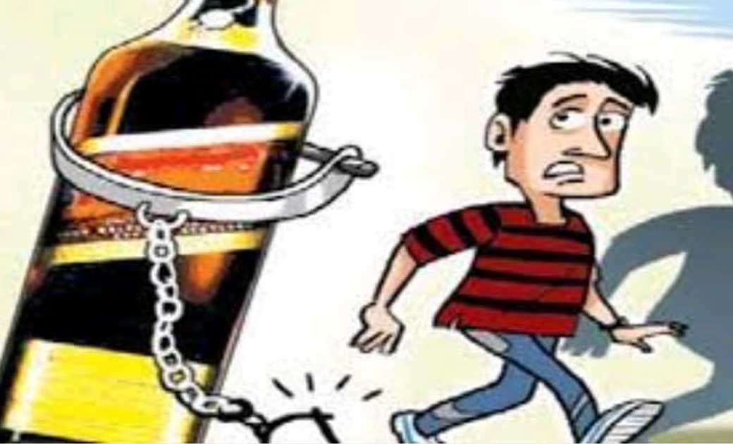 4 लीटर हाथ भटठी महुआ शराब जप्त. - CG Sandesh