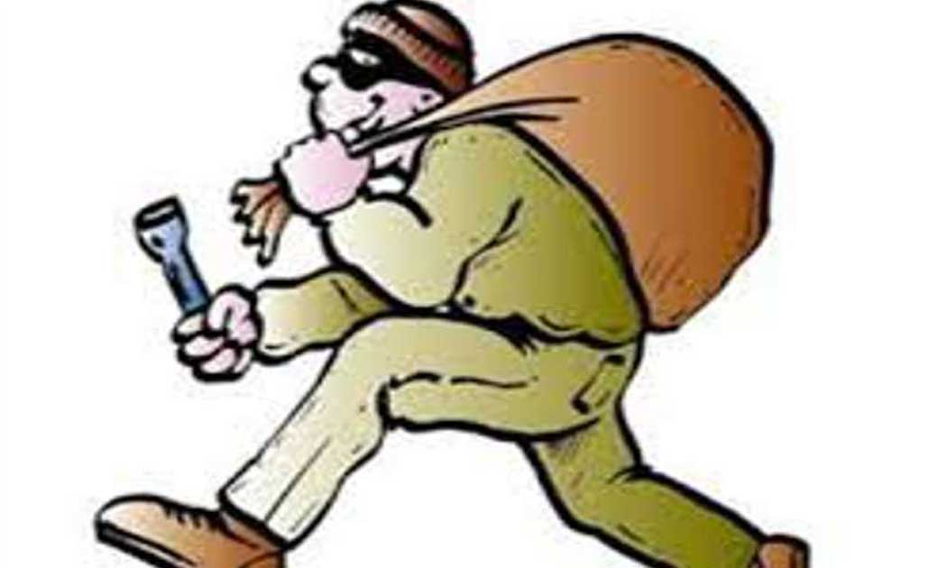 220 के0व्ही0 उपकेंद्र परसवानी से विद्युत सामान चोरी.