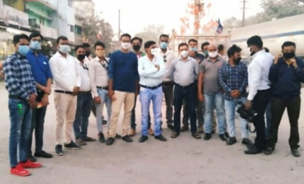 सारंगढ के पत्रकार हैं अर्नब गोस्वामी के साथ...पत्रकारों ने क... - CG Sandesh