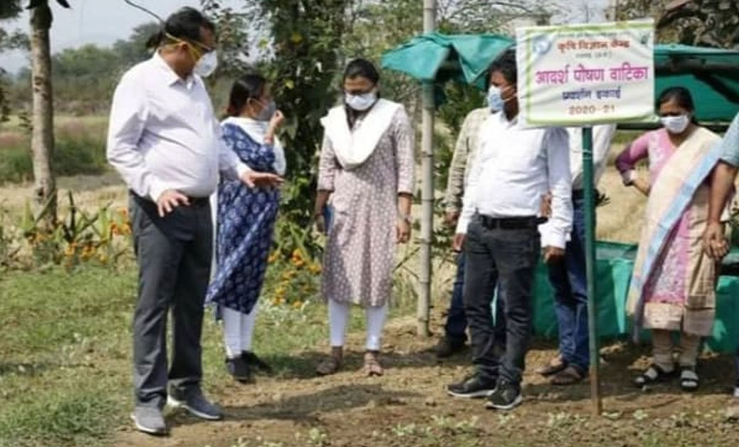 अब जिले के आंगनबाड़ी केन्द्रों में तैयार की जायेगी पत्तेदार सब्जियों वाली पोषण वाटिका....कृषि विज्ञान केंद्र व महिला बाल विकास विभाग संयुक्त रूप से करेगा काम....