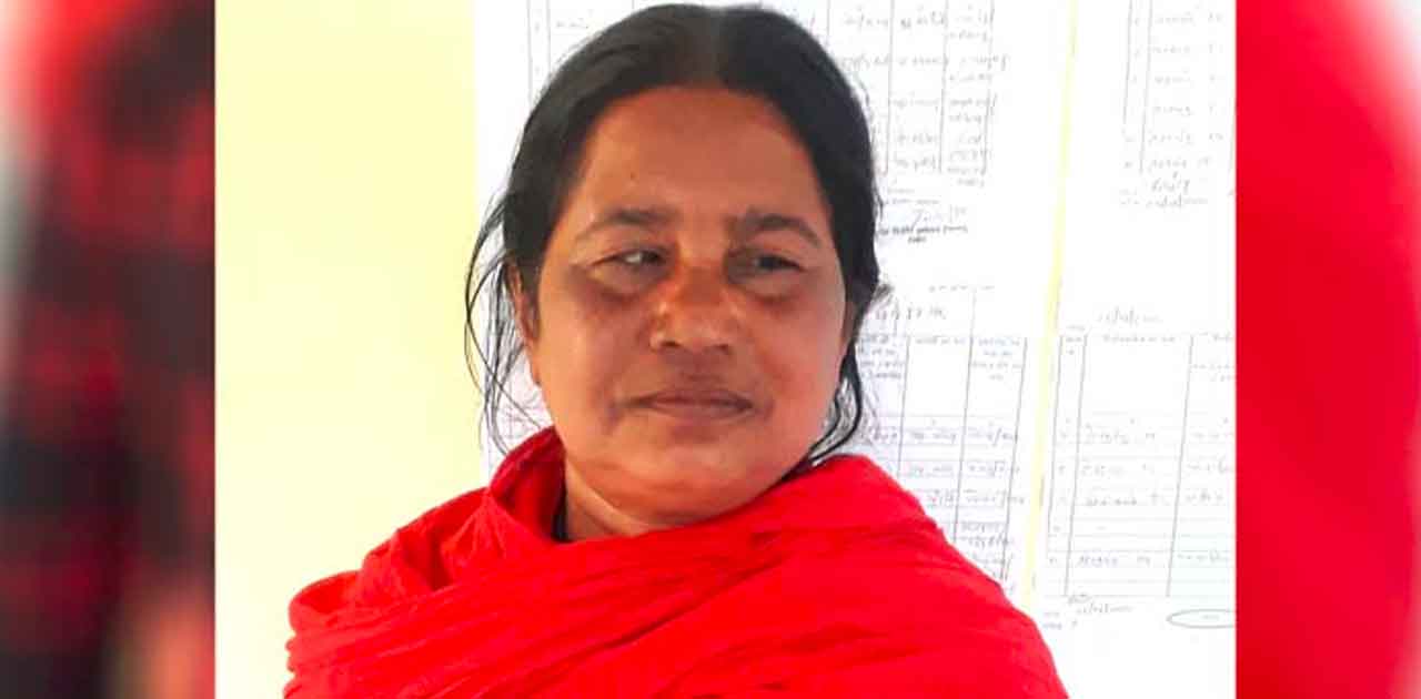 दृष्टिहीन महिला ने भरा सरपंच पद के लिए नामांकन - CG Sandesh