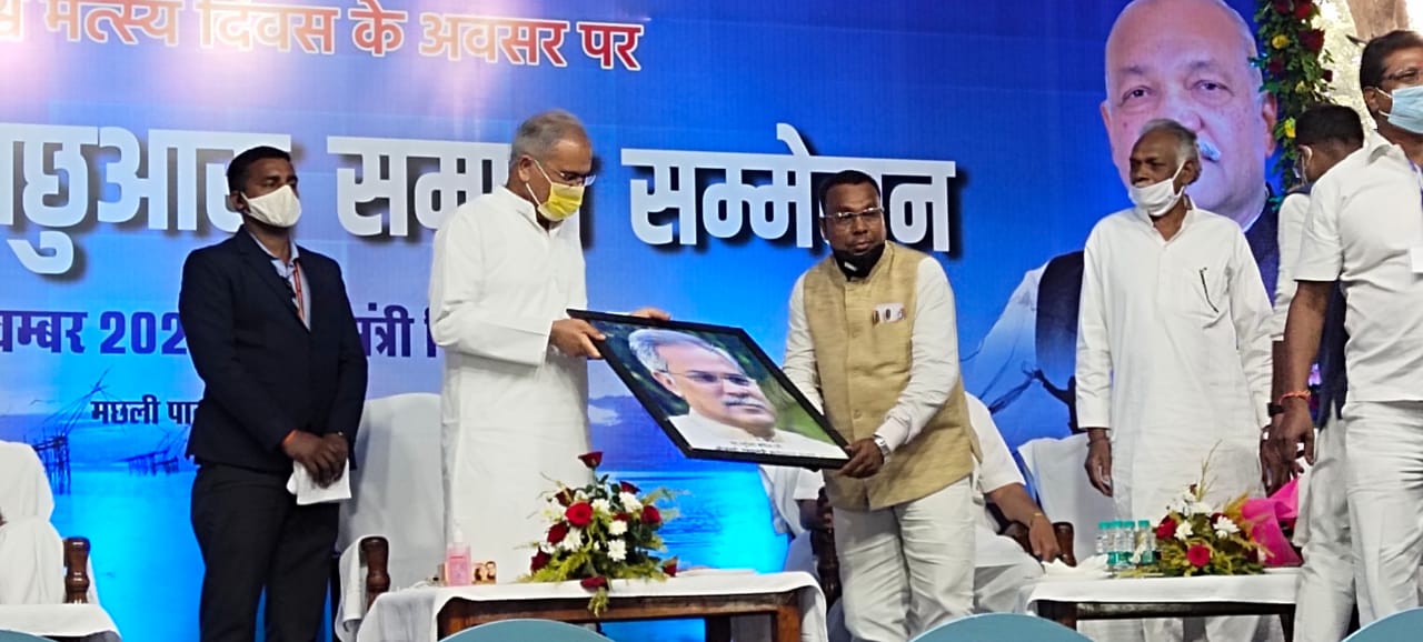 छत्तीसगढ़ के अंतिम छोर  सरायपाली  के आदित्य को प्रदेश का प्र... - CG Sandesh