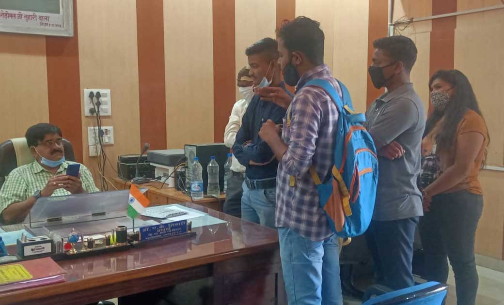डिग्री कॉलेज nsui की मेहनत लायी  रंग ज्ञापन देने के बाद बढ़ा बिलासपुर यूनिवर्सिटी का नामांकन की अंतिम तारीख..