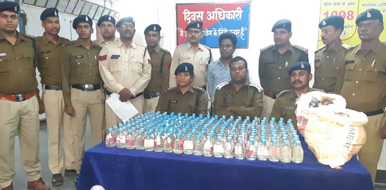पिथौरा पुलिस की कार्यवाही में 314 पौवा देशी शराब जप्त. - CG Sandesh