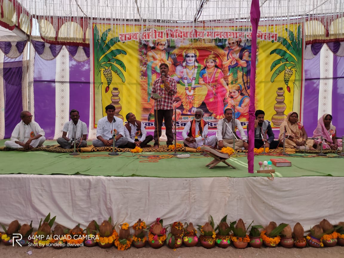 छापरपारा में शुरू हुआ तीन दिवसीय मानसगान प्रतियोगिता, कथा सुनने पहुंचे भक्त