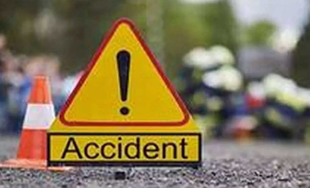 बसना : मोटर साइकल के ठोकर से पैर में लगी चोट.