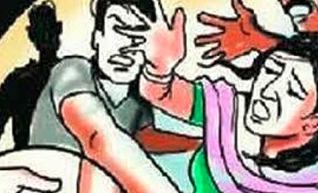 महासमुंद : क्यों डांटे हो बोलकर माँ बेटे से की मारपीट.