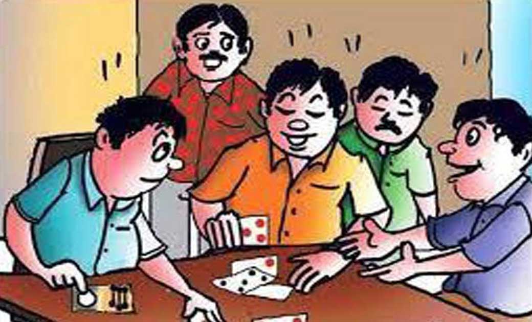 कोमाखान : छोटे तालाब के पास 03 जुआरी पकडाए. - CG Sandesh