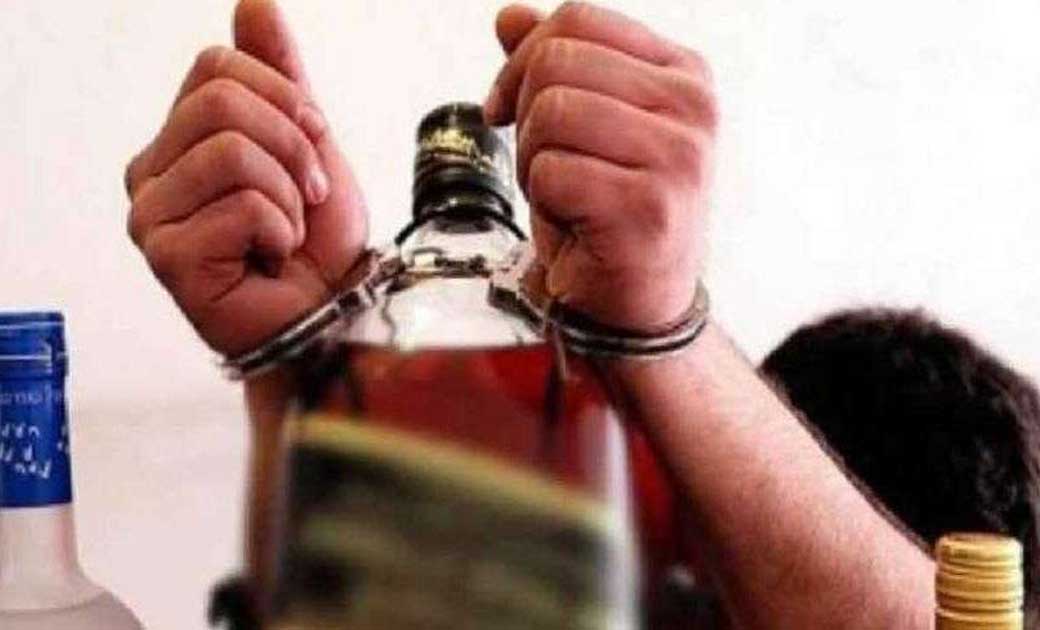 सरायपाली : ग्राम झालपाली में 04 लीटर महुआ शराब जप्त.