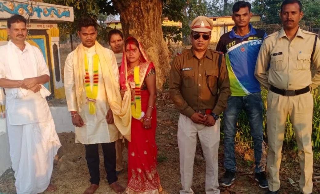 एक शादी ऐसी जिसमें बाराती पुलिस वाले  - CG Sandesh