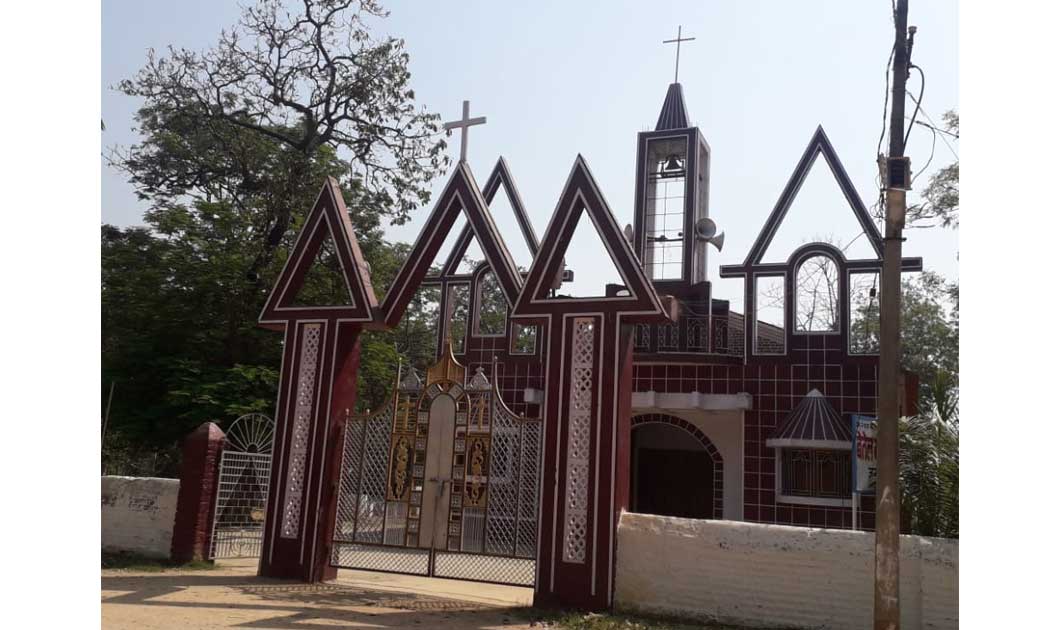 ईसाई समाज की ओर से क्रिसमस का त्यौहार कोरोना की बंदिशों के ब... - CG Sandesh