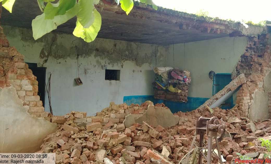 बसना : भारी बरसात के कारण गिरा मकान, आज तक नही भेजा गया प्रक... - CG Sandesh