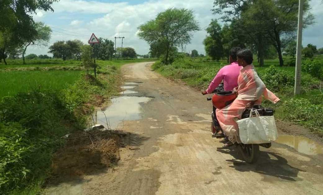 भंवरपुर से सरायपाली मार्ग में कम चौड़ाई और साइड सोल्डरों के क... - CG Sandesh