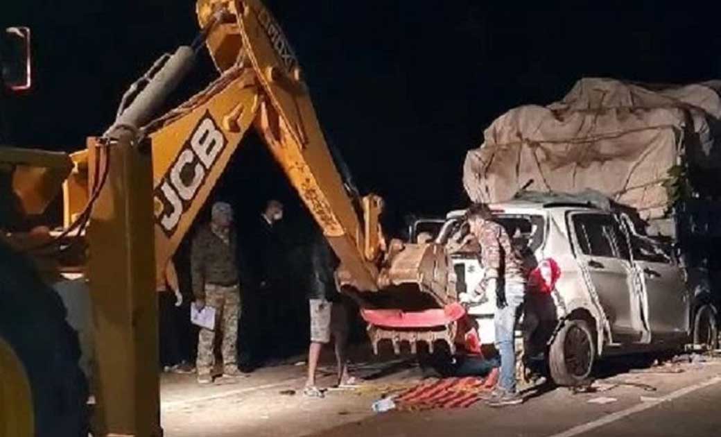 छत्तीसगढ़ के कोंडागांव में खतरनाक सड़क हादसे में एक ही परिवा... - CG Sandesh