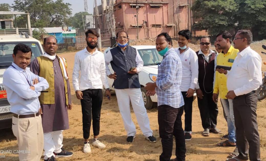 सरायपाली के हाई स्कूल मैदान में कार्यक्रम के रूपरेखा के जानक... - CG Sandesh