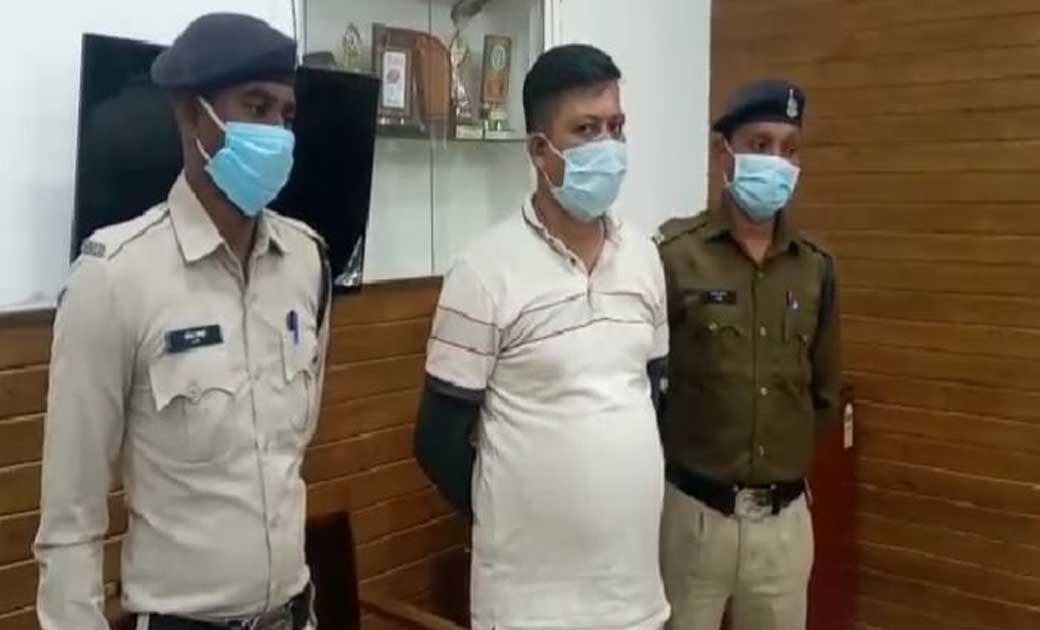 30 लाख में मेडिकल कॉलेज में एडमिशन कराने की बात कहकर ठगी करन... - CG Sandesh