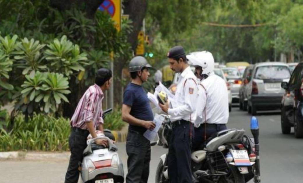 महंगा पड़ेगा वाहनों पर 'जातिसूचक' शब्द लिखना, कटेगा भारी चाल... - CG Sandesh