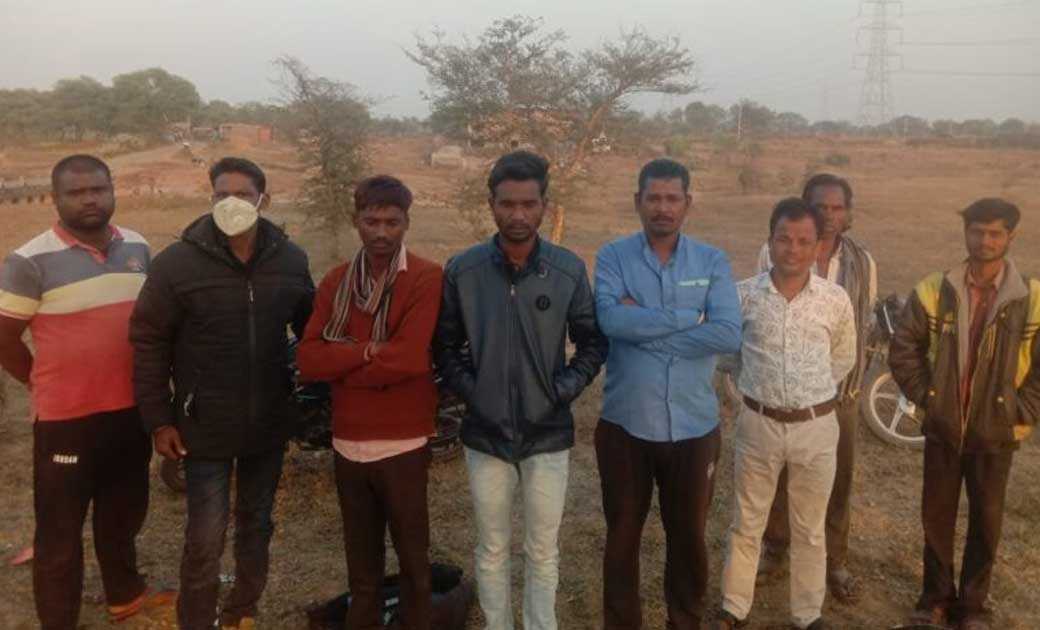 मुख़बिर की सूचना मिलने पर...कोतरारोड़ पुलिस की कार्यवाही..52 पत्ती तास के साथ 8 गिरफ्तार...
