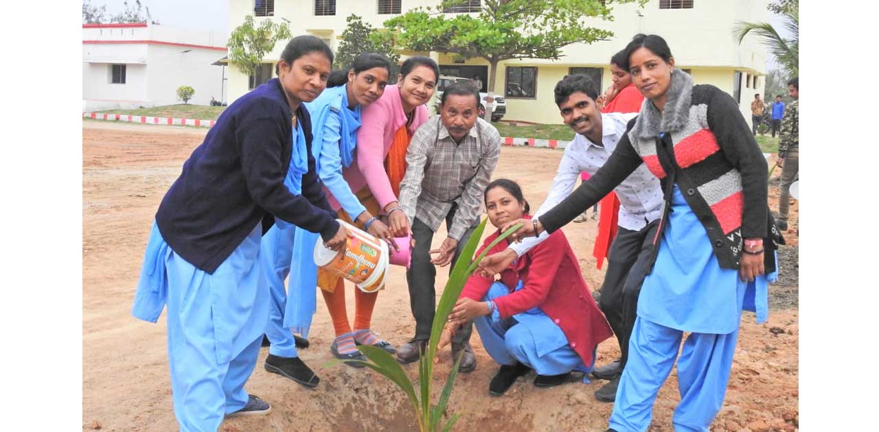 पुलिस अधीक्षक कार्यालय में हुआ वृक्षारोपण