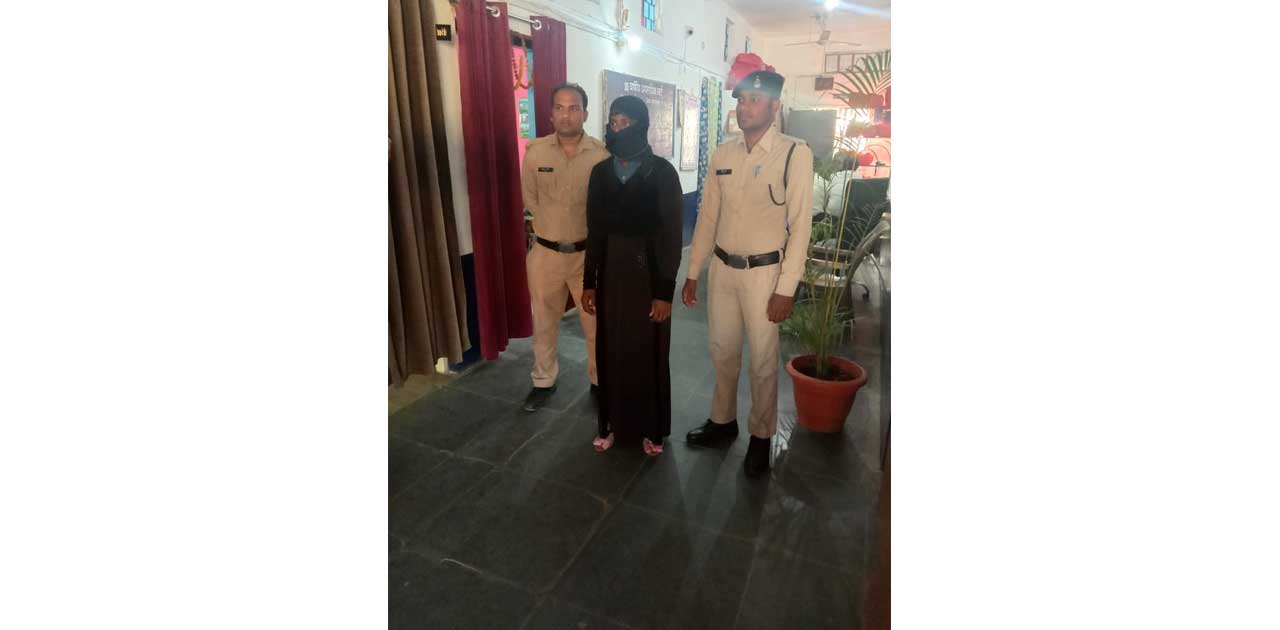 स्कूली लड़की से छेड़छाड़ का आरोपी शेख शाहबाज हुआ गिरफ्तार, बुरक... - CG Sandesh