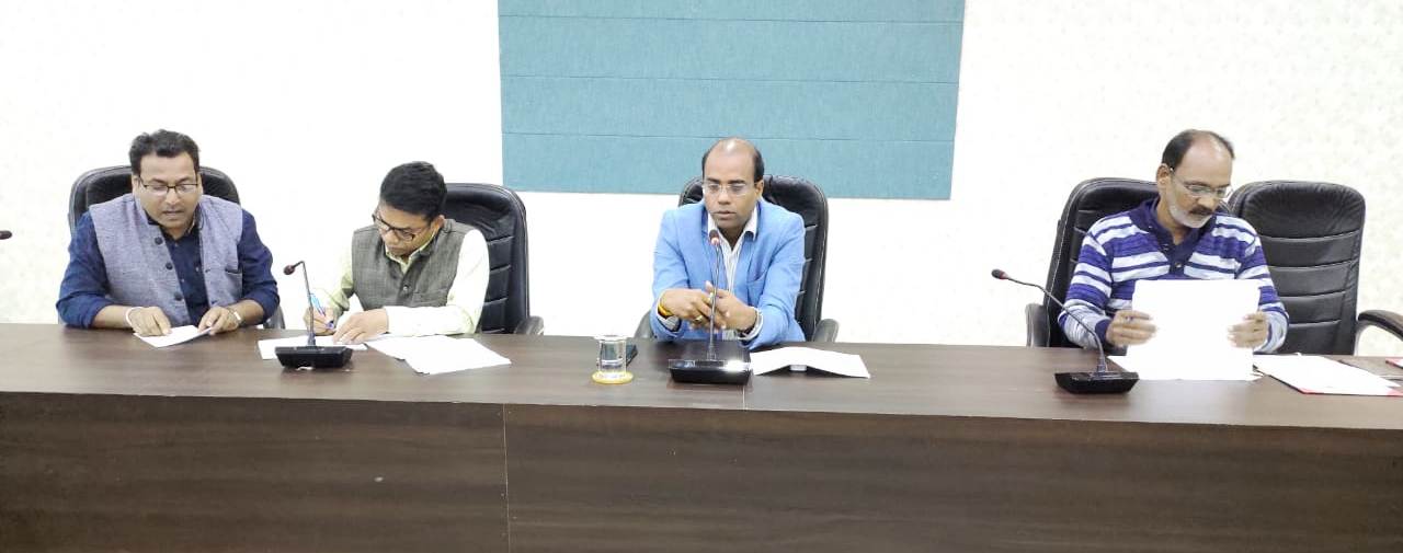 स्कूल आश्रमों में अनुपस्थित पाये जाने पर शिक्षकों के विरूद्ध होगी कड़ी कार्यवाही- सीईओ