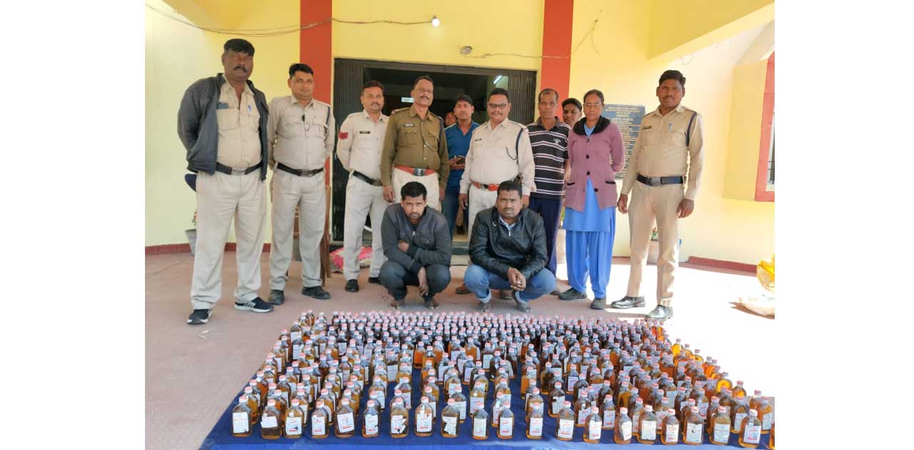 अवैध शराब के साथ 2 आरोपी गिरफ्तार, शराब में मिलावट करने की आ... - CG Sandesh