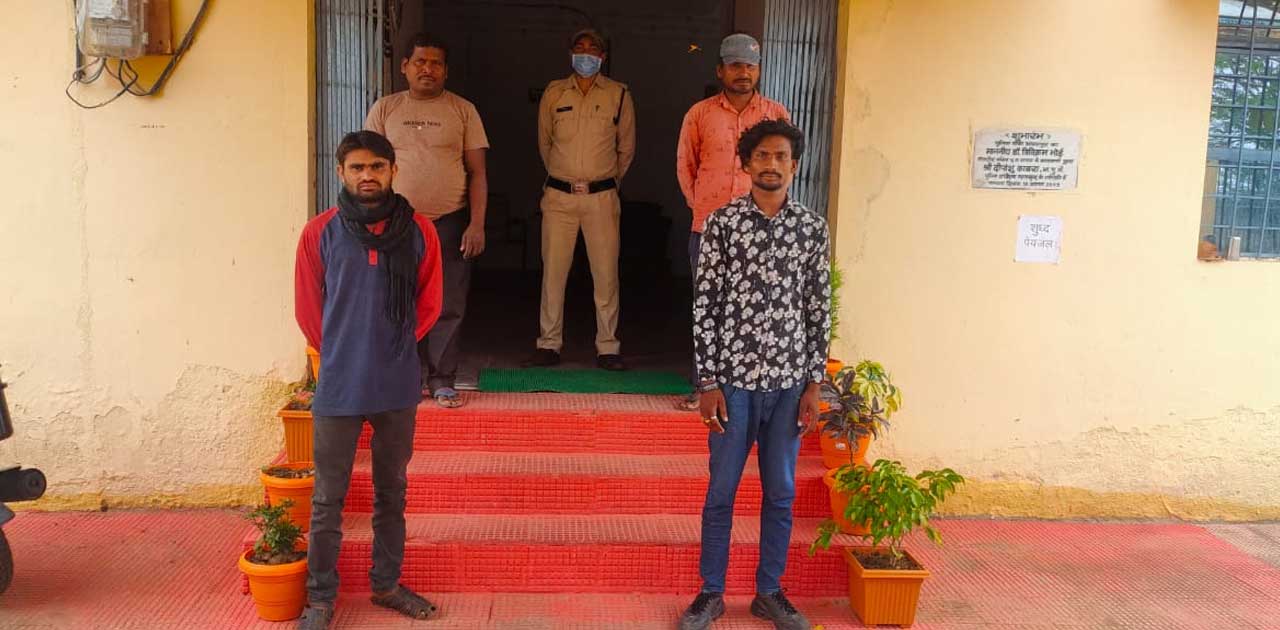 लॉकडाउन का उलंघन कर खेल रहे थे जुआ, पहुँच गई पुलिस  - CG Sandesh