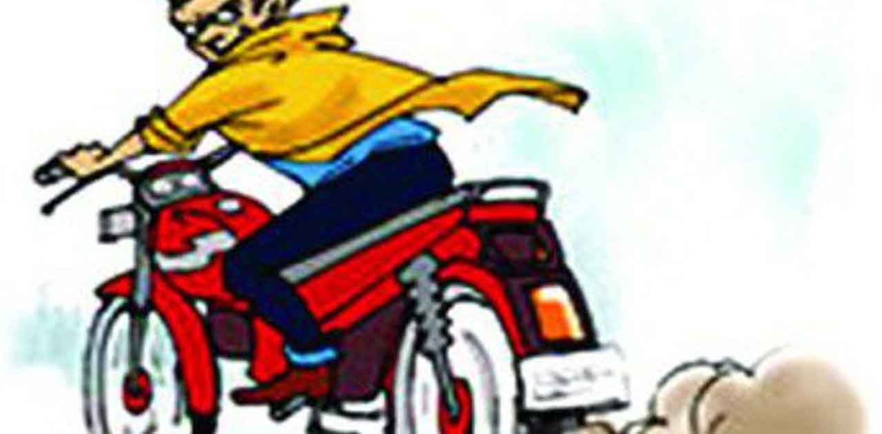 रेस्टोरेंट के सामने से मोटर सायकल चोरी - CG Sandesh