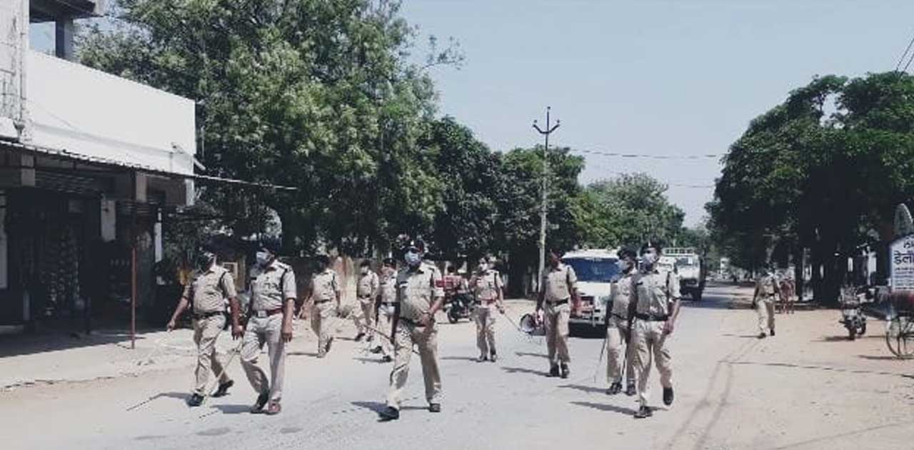 पिथौरा नगर मे लॉकडाउन को लेकर प्रशासन हुआ सख्त  - CG Sandesh