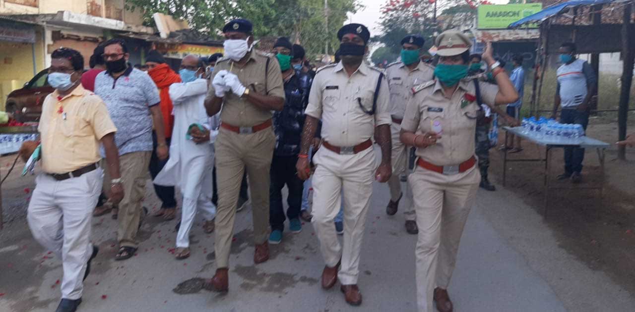 नगर मे विभाग के सम्मान की ऐतिहासिक रैली, पुलिस अधीक्षक हुए भ... - CG Sandesh