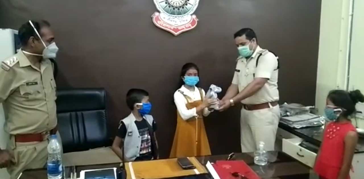 कक्षा छठवीं  छात्रा ने कोरोना वायरस के साथ जारी जंग में जरूर... - CG Sandesh