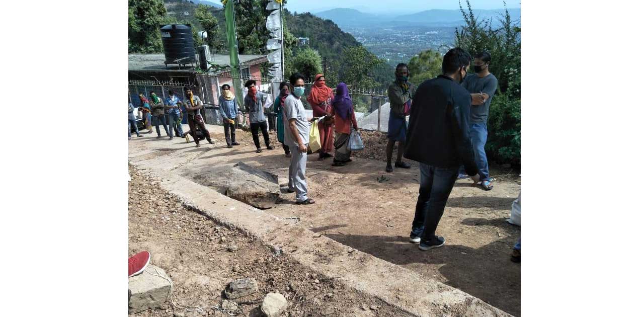 लॉकडाउन के चलते हिमाचल प्रदेश में फसें लोगों की पीयूष ने की ... - CG Sandesh