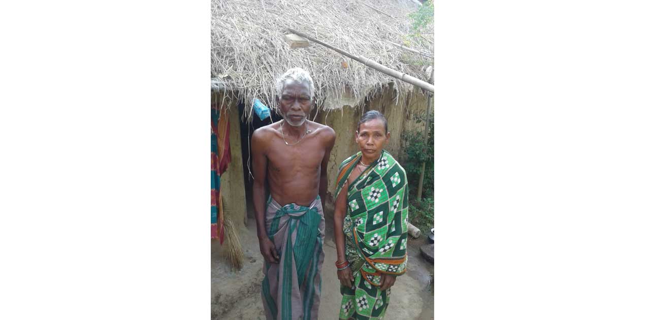 लापरवाही : बिना मृत्यु प्रमाण के महिला मुखिया को बता दिया मृ... - CG Sandesh