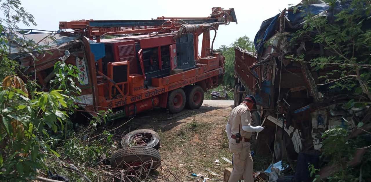 कांकेर : लखनपुरी के पास बोरगाड़ी और ट्रक में हुई टक्कर, 6 घायल