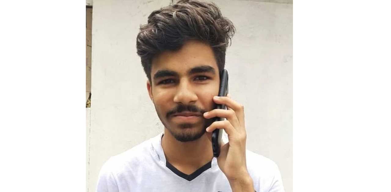 पानदुकान चलाकर बेटे को पढ़ाने वाले पिता का पुत्र टिकेश ने किया छतीसगढ़ 12वीं परीक्षा में टॉप.. 